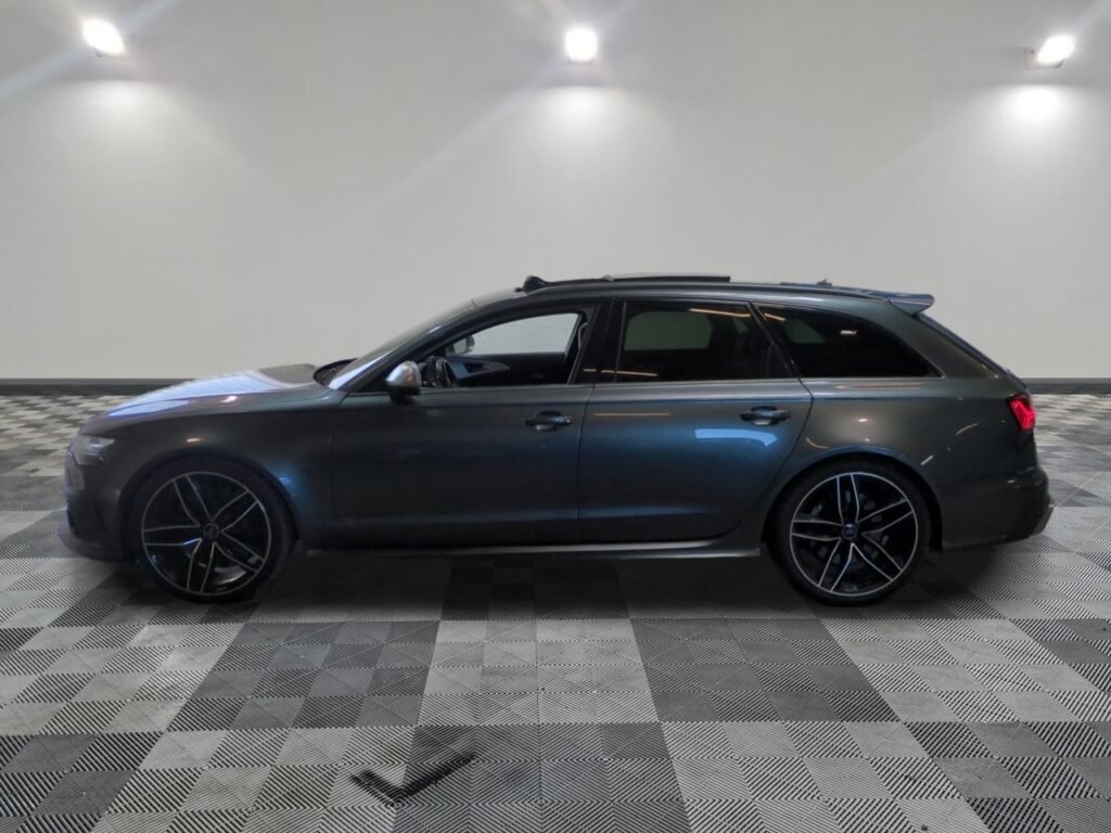AUDI - RS6 AVANT PERFORMANCE V8 4.0 TFSI 605 QUATTRO TIPTRONIC 8