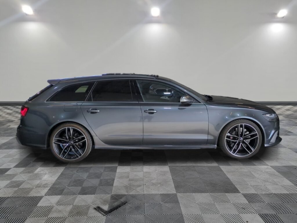 AUDI - RS6 AVANT PERFORMANCE V8 4.0 TFSI 605 QUATTRO TIPTRONIC 8