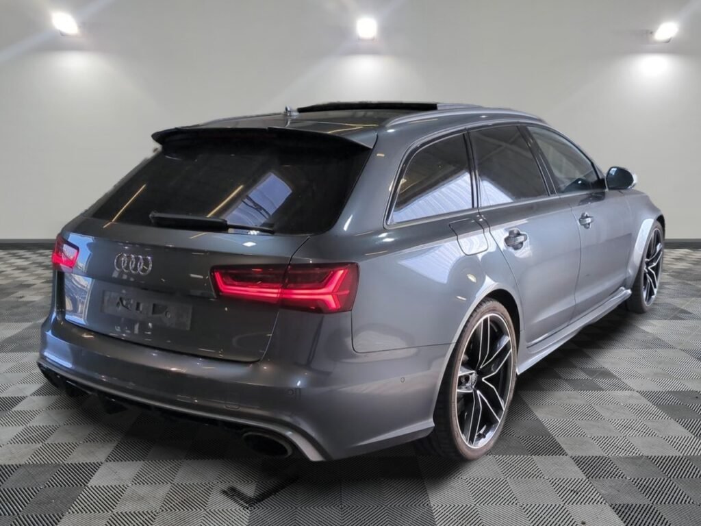 AUDI - RS6 AVANT PERFORMANCE V8 4.0 TFSI 605 QUATTRO TIPTRONIC 8