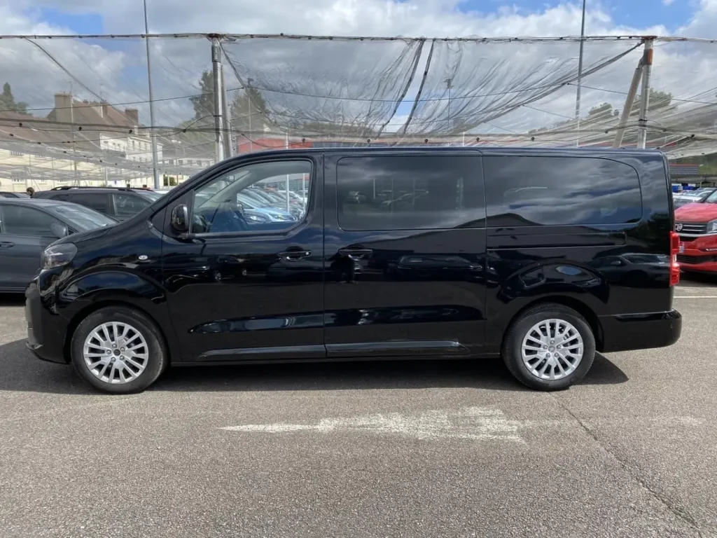 PEUGEOT TRAVELLER (2) M 2.2 DIESEL 180 S&S BUSINESS EAT8