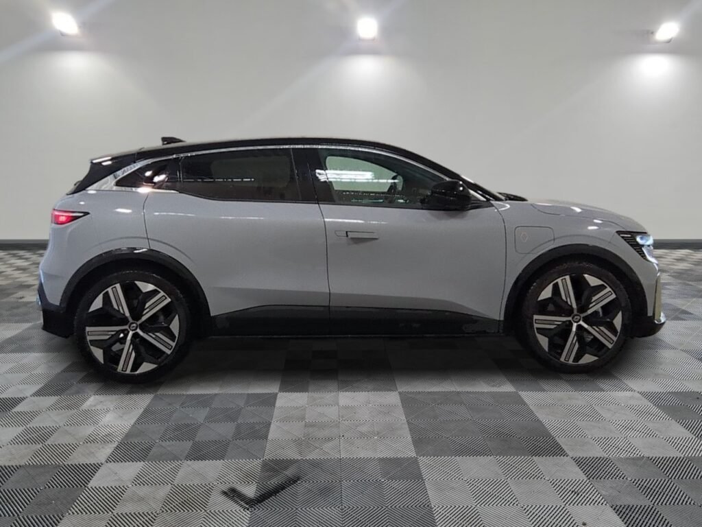 RENAULT - MEGANE E-TECH EV60 220 CH SUPER CHARGE ICONIC