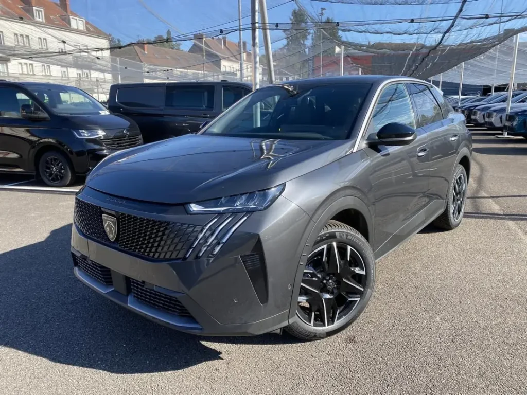 PEUGEOT 3008 III 1.2 HYBRID 145 ALLURE E-DCS6 NAV 360