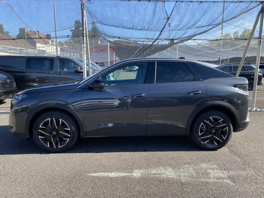 PEUGEOT 3008 III 1.2 HYBRID 145 ALLURE E-DCS6 NAV 360