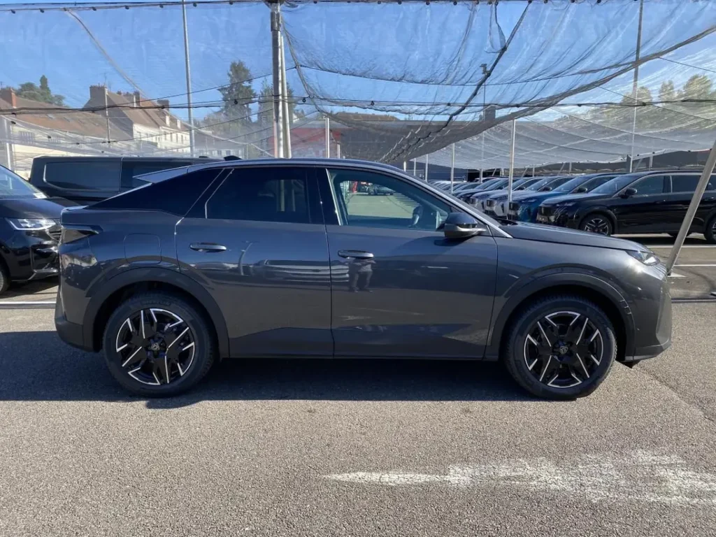 PEUGEOT 3008 III 1.2 HYBRID 145 ALLURE E-DCS6 NAV 360